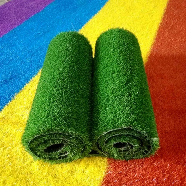 为什么要用人造草